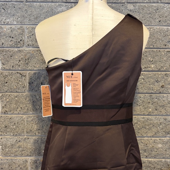 Nue by Shani One-Shoulder Chocolate Brown  Dress With Body Shaping Architecture - Picture 9 of 9